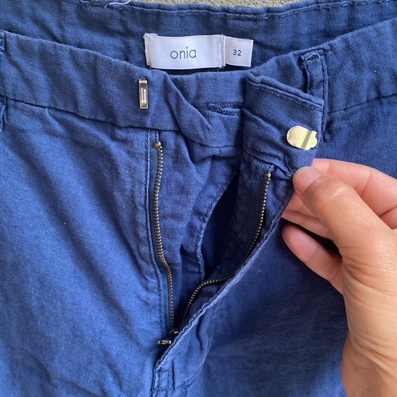 Onia (luxe brand) Linen/Cotton blend shorts - Picture 3 of 8